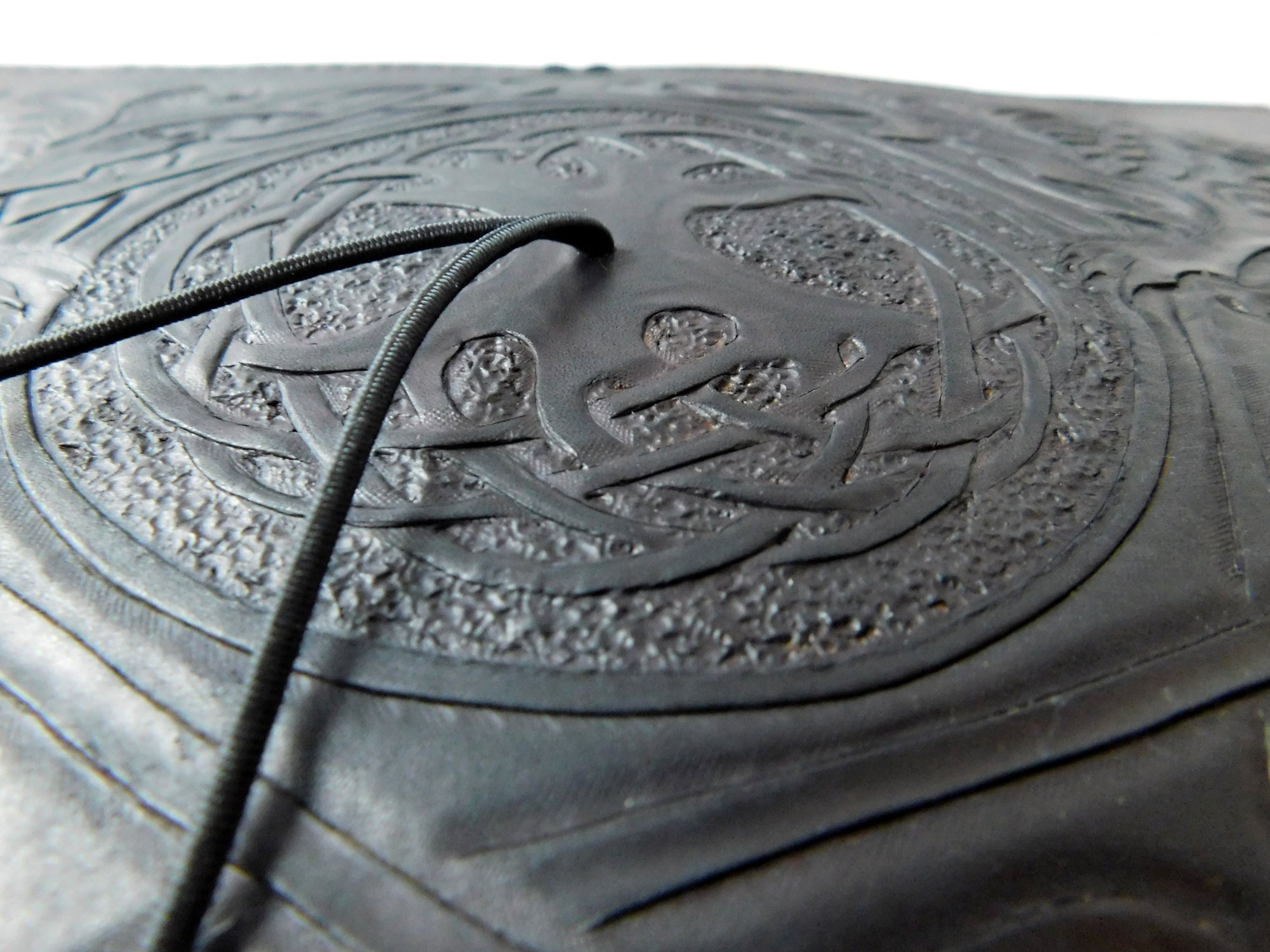 Tooled Fenrir Add-On, Traveler's Notebook Add-on, Falcon Travelers, traveler's notebook, leren notitieboek, leer bewerken, leatherwork