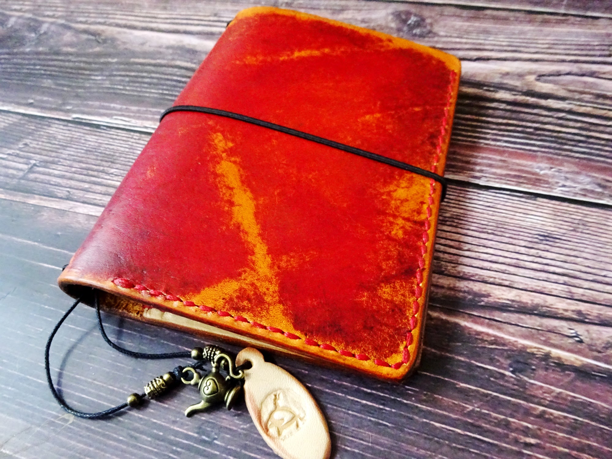 A6 Professional, Showcase #011, Traveler's Notebook, Falcon Travelers, traveler's notebook, leren notitieboek, leer bewerken, leatherwork