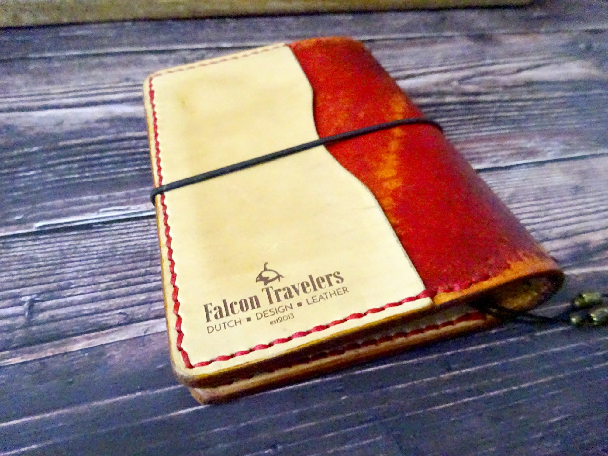 A6 Professional, Showcase #011, Traveler's Notebook, Falcon Travelers, traveler's notebook, leren notitieboek, leer bewerken, leatherwork