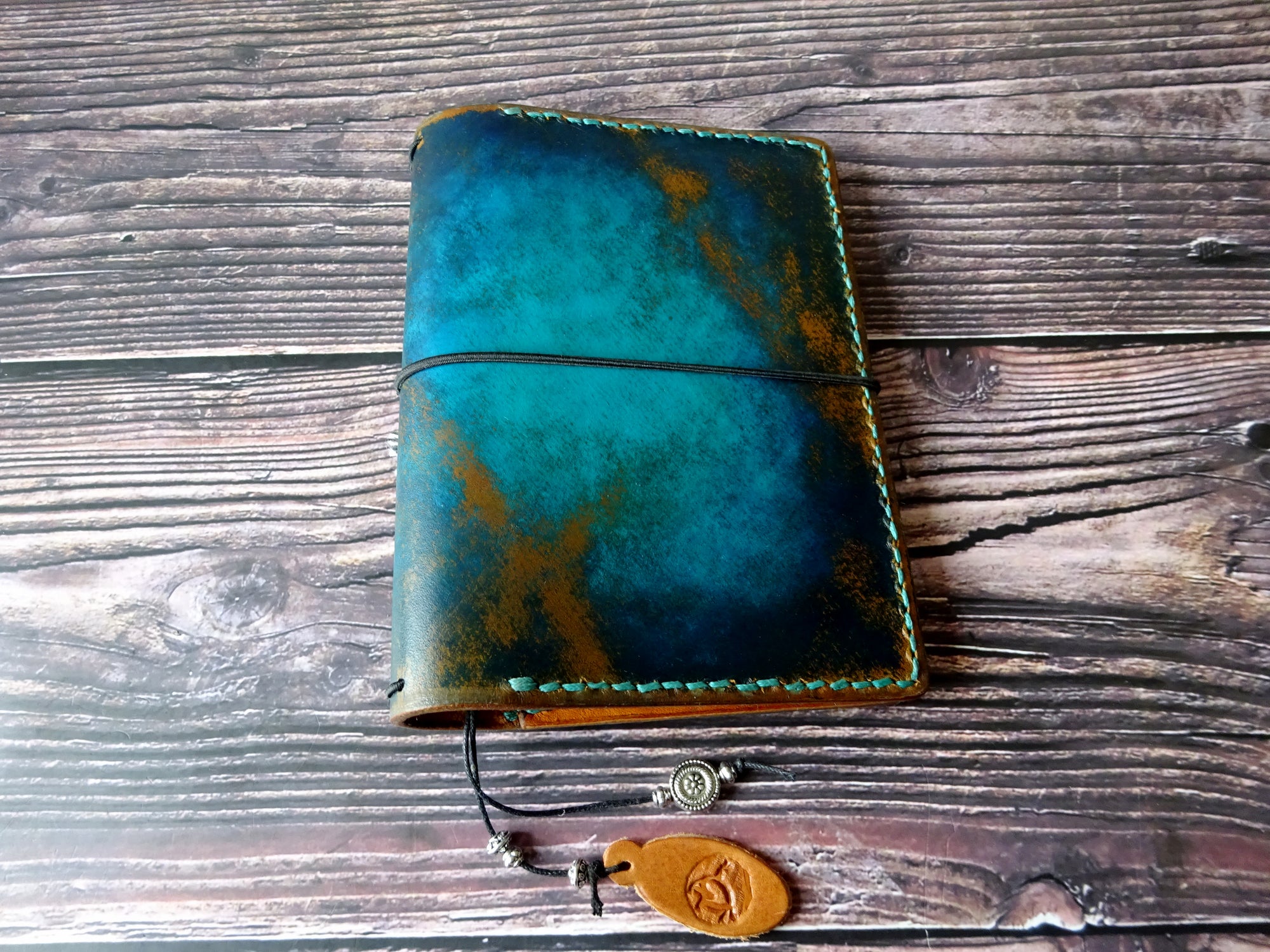 A6 Professional, Showcase #002, Traveler's Notebook, Falcon Travelers, traveler's notebook, leren notitieboek, leer bewerken, leatherwork