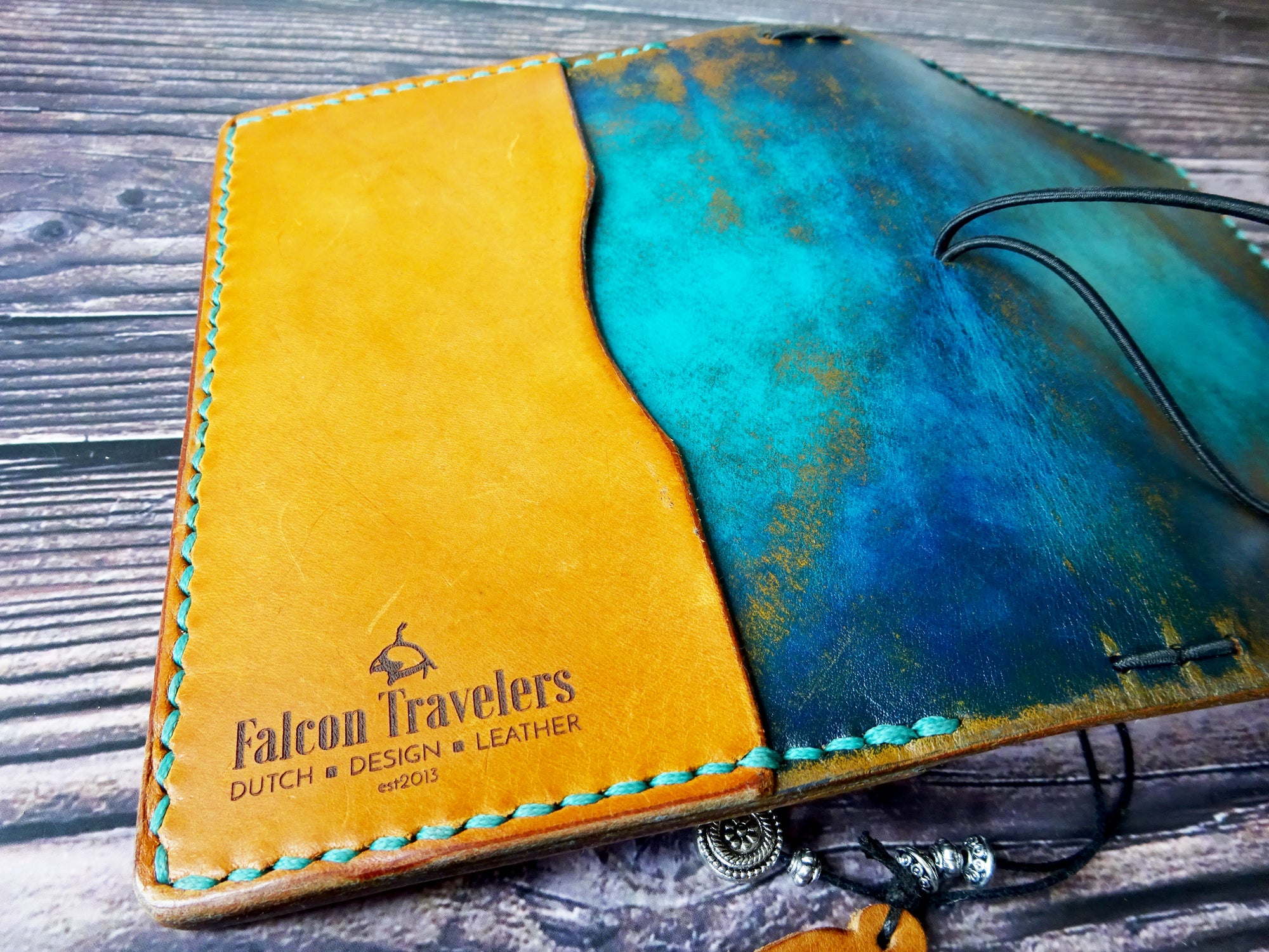 A6 Professional, Showcase #002, Traveler's Notebook, Falcon Travelers, traveler's notebook, leren notitieboek, leer bewerken, leatherwork