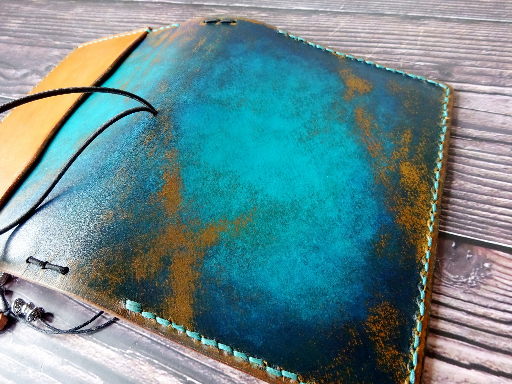 A6 Professional, Showcase #002, Traveler's Notebook, Falcon Travelers, traveler's notebook, leren notitieboek, leer bewerken, leatherwork