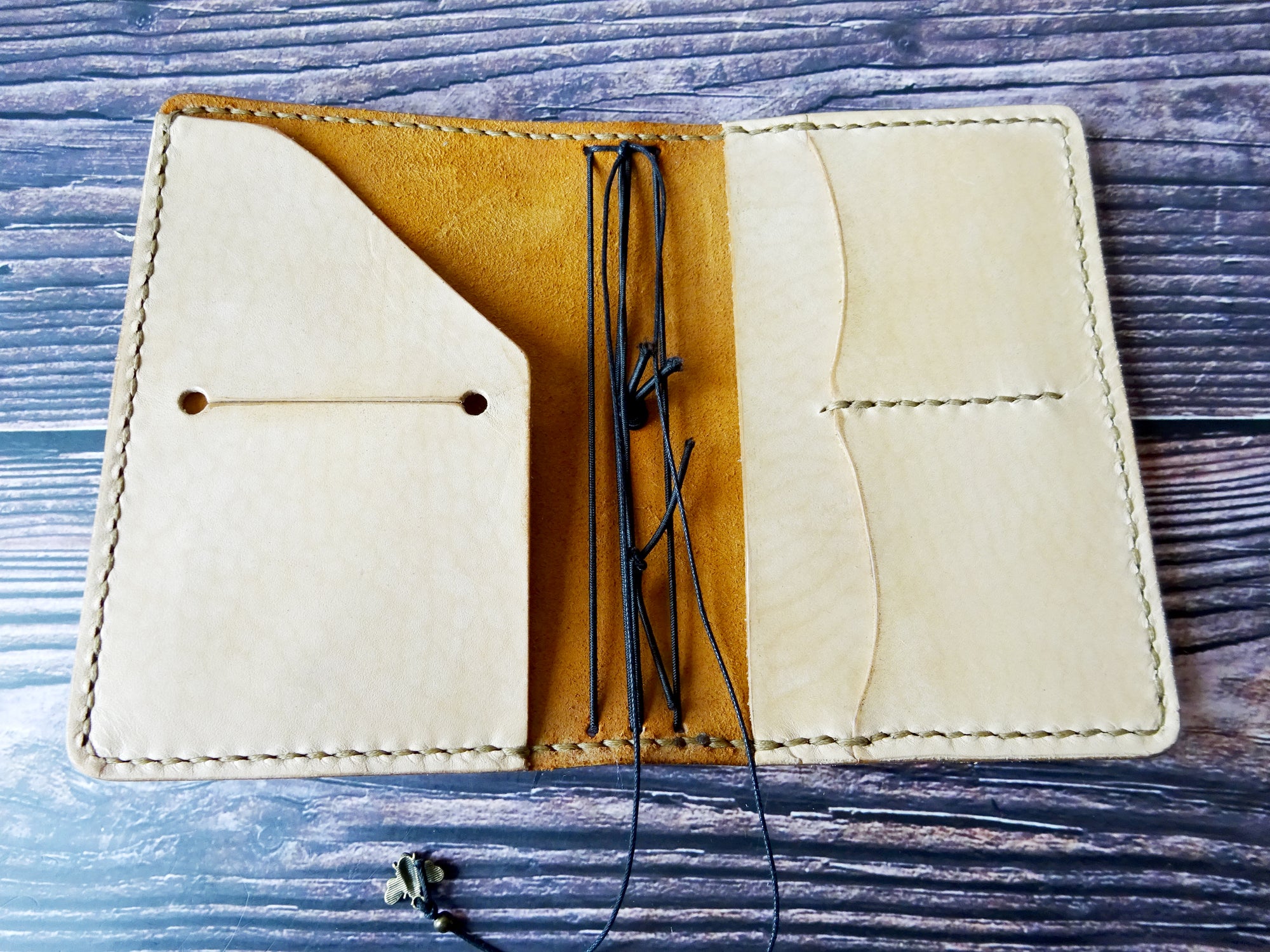 FN Business, Showcase #067, Traveler's Notebook, Falcon Travelers, traveler's notebook, leren notitieboek, leer bewerken, leatherwork