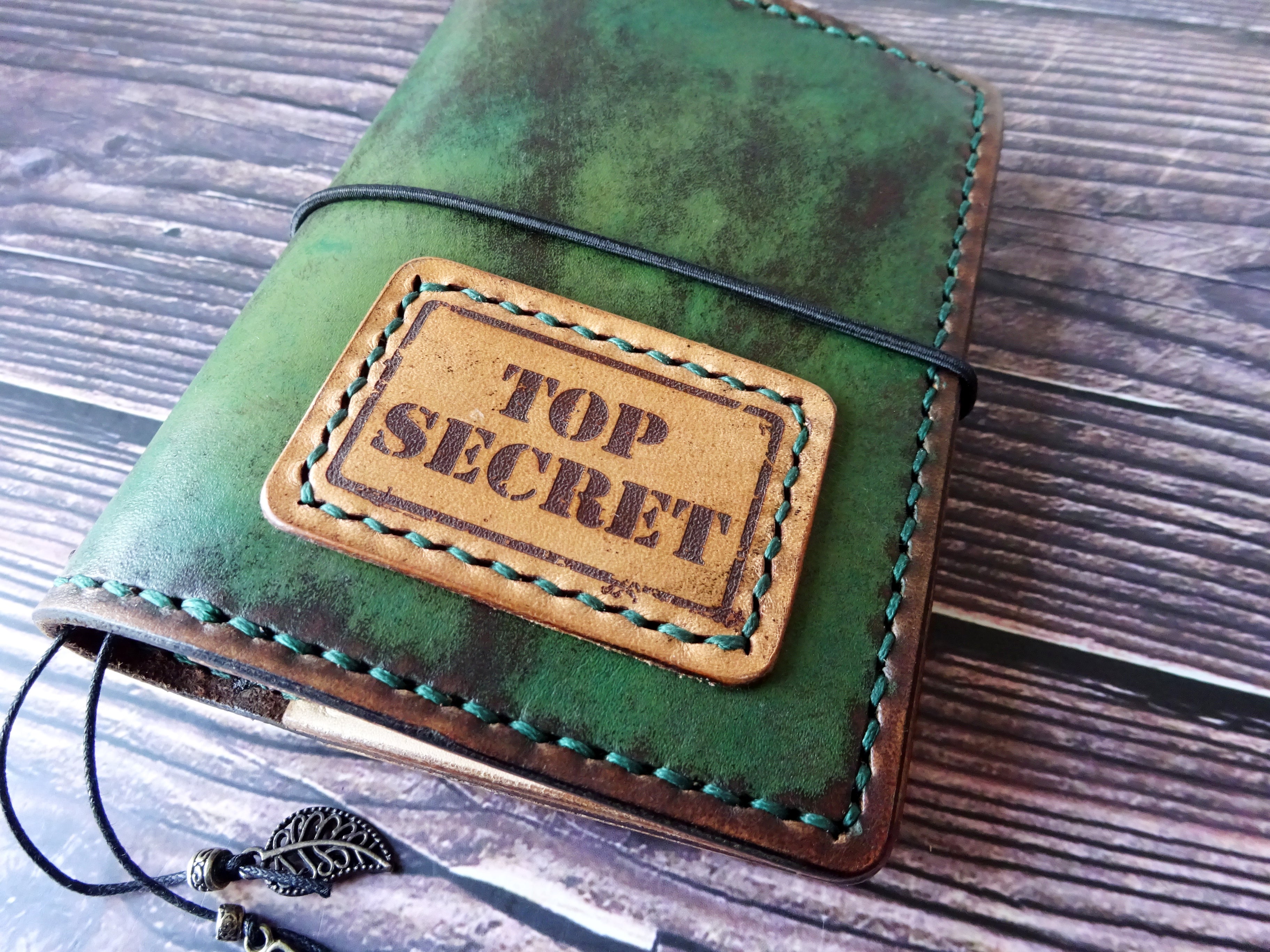 PP Professional, Showcase #049, Traveler's Notebook, Falcon Travelers, traveler's notebook, leren notitieboek, leer bewerken, leatherwork