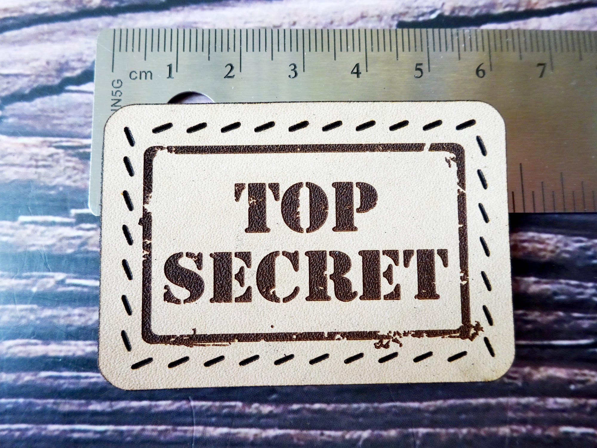 Leather Patch, Top Secret, Leather Accesories, Falcon Travelers, traveler's notebook, leren notitieboek, leer bewerken, leatherwork