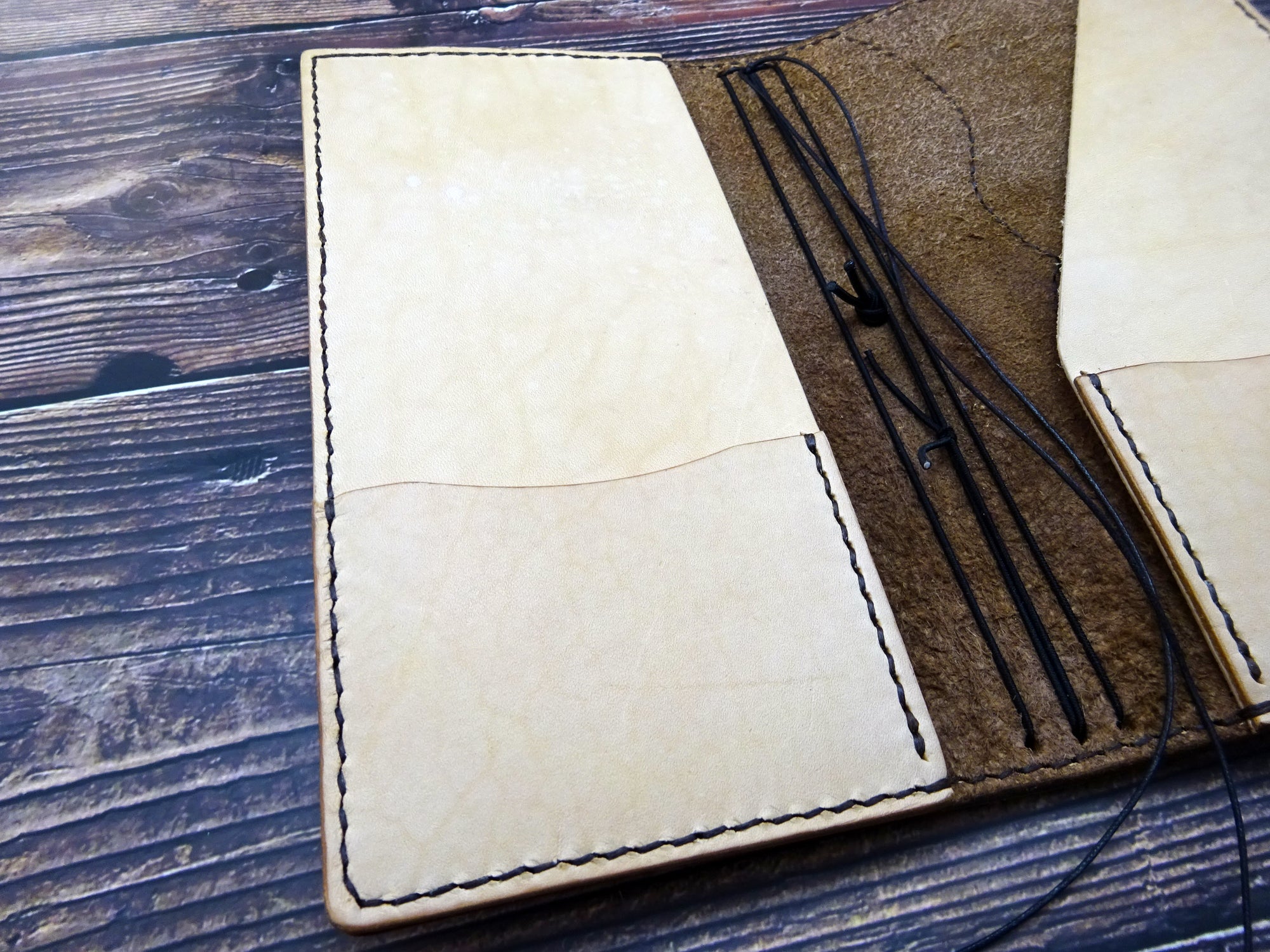 Traveler Business Casual, Original