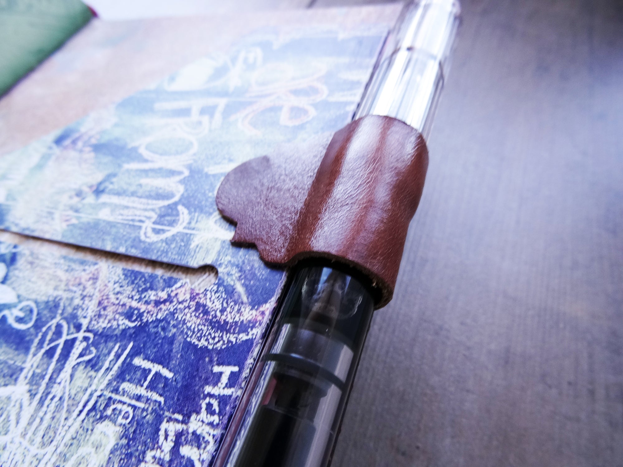 DIY leather Pen-Loops - Falcon Travelers